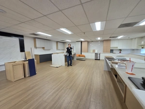 9Builders wrapping up the Duro Floor & Cabinet showroom tour