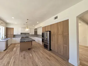 9Builders: Modern Kitchen Design with Custom Cabinets and Luxury Finishes