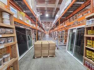 Window inventory aisle with bulk packaging